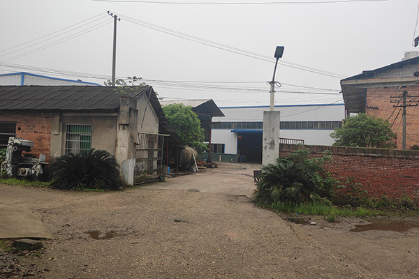 益陽上湖機(jī)械廠 /cxyq/20210507114238-FiwzQTHHTFS84xuUNPa562_9alr2.jpg