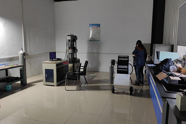 移動式直讀光譜儀用于室內 /cxyq/20210521094410-Fnzgu9F9_lob4b3RGxrmQRasucKk.jpg