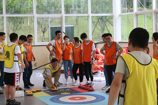 旱地冰壺 /cxyq/20210709094457-Fjx9f9qMQx_1nuNKU76UgOoz_cPz.jpg