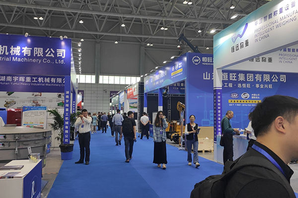 展會(huì)現(xiàn)場(chǎng) /cxyq/20240509145216-FrSHcbKMiAlMUCM5zo2ySLMaLCwD.jpg